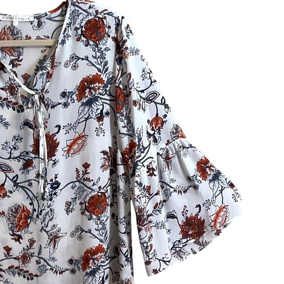 Violet + Claire Blouse SZ L White Floral Spring Ruffle Bell Sleeve - Picture 5 of 8